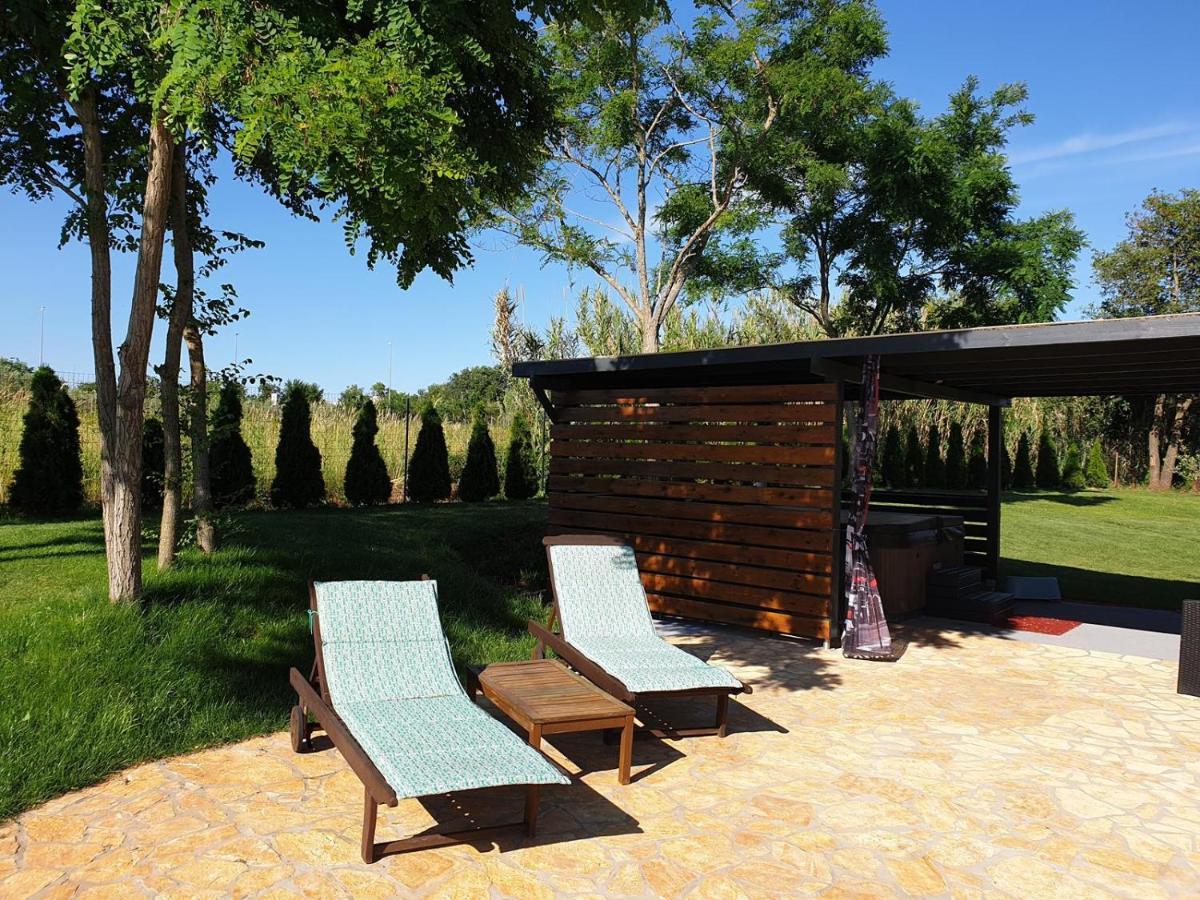 Beach House Ive: Coastal Retreat with Jacuzzi, Pool and Olive Grove Pomer Exterior photo
