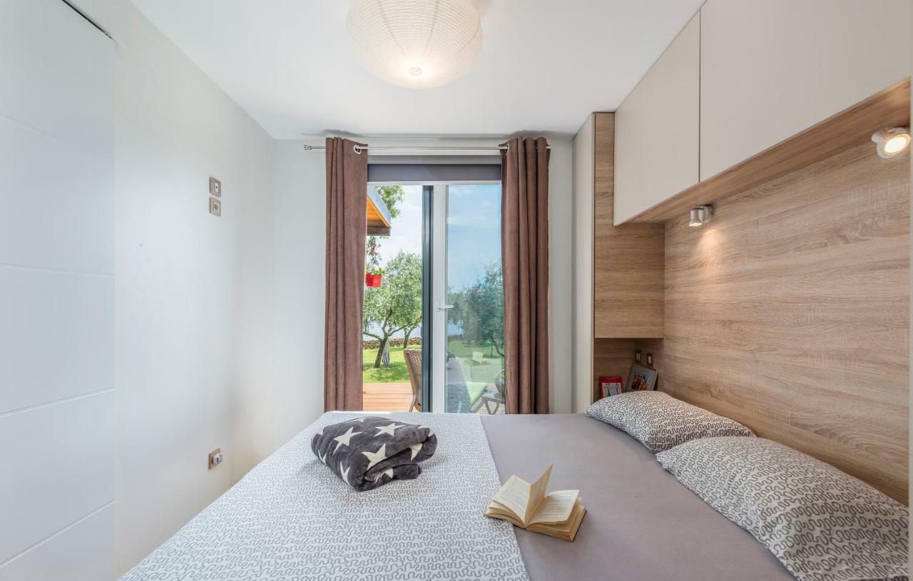 Beach House Ive: Coastal Retreat with Jacuzzi, Pool and Olive Grove Pomer Exterior photo